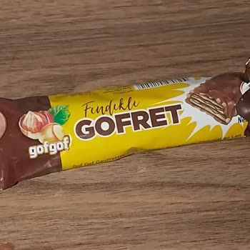 Gofretin İçinden Çıkan Kıl Şoku!