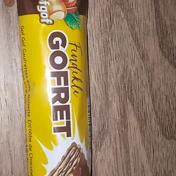 Gofretin İçinden Çıkan Kıl Şoku!