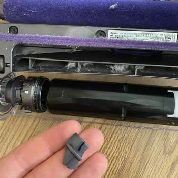Dyson Süpürge: Pratik Ama Dayanıksız Deneyim