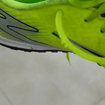 Nike Bağcık Sorunu Yokuşa Sürülüyor!