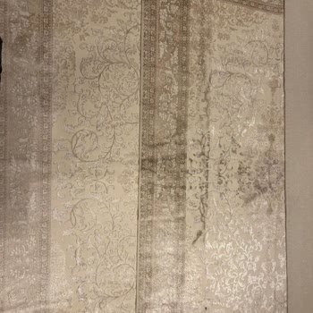 UPS Kargo İle Gönderilen Halı Paketinin Gümrükte Zarar Görmesi