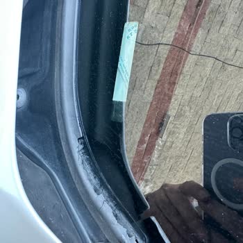 BMW F30 Kronik Ön Cam Sorunu