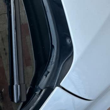 BMW F30 Kronik Ön Cam Sorunu
