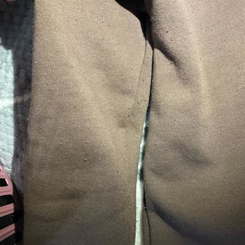 Bir Ay İçinde Tüylenen Sweatshirt Sorunu