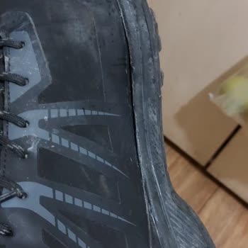 Kalitesiz Ayakkabı Ve Müşteri Hizmetleri Sorunu