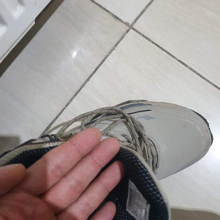 Lescon Ayakkabı: Su Geçirme Sorunu