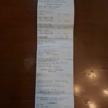 Lacoste Ayakkabıda Beklenmedik Deformasyon