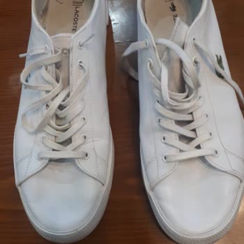 Lacoste Ayakkabıda Beklenmedik Deformasyon