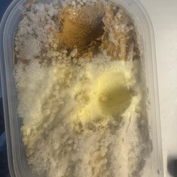 Dondurma Alışverişinde Hayal Kırıklığı: Buzlu Ve Bozuk Ürün