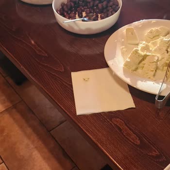 Kahvaltıdaki Hijyen Sorunları Ve Jolly Tur Hayal Kırıklığı