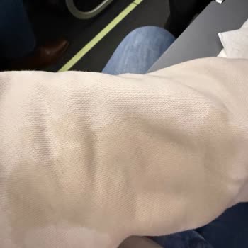 Uçakta Üzerime Dökülen Çay Ve Kabin Memurunun İlgisizliği