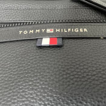 Kullanılmış Ve Hasarlı Ürün Gönderimi: Tommy Hilfiger'dan Beklenmedik Hayal Kırıklığı