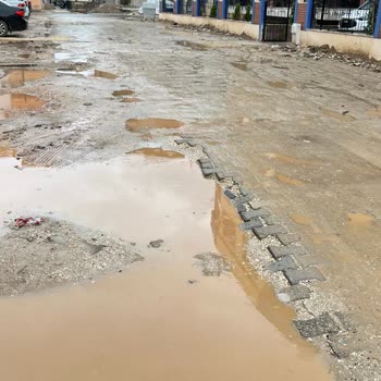 Silifke Belediyesi'nin Yol Sorunu Vatandaşı Mağdur Ediyor