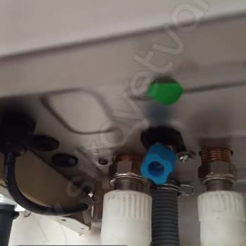 Warmhaus Kombi Su Akıtıyor Siyah Borudan!