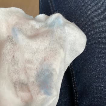 Renk Veren Pantolon: Sağlık Riski Mi?