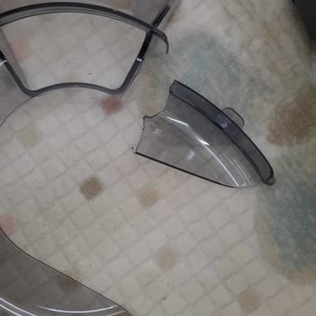 Kırık Kapak Sorunu Ve Yetersiz Müşteri Hizmeti