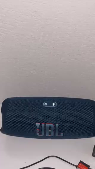 JBL Charge 5 wiederholt mit Störgeräuschen zurückgesendet Videovorschaubild