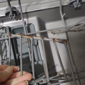 Paslanan Bulaşık Makinesi Sepetleri Ve Ücretsiz Değişim Talebi