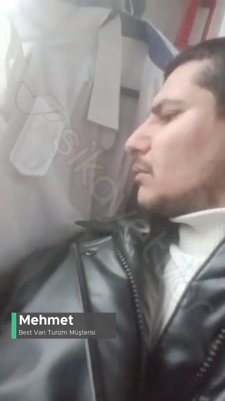 Best Van Turizm Burnumun Direği Acıdı Bu Pis Kokudan! videonun kapak resmi