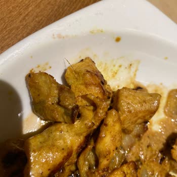 Yemekte Hijyen Sorunu: Tavuk Dünyası'nda Kıl Çıktı