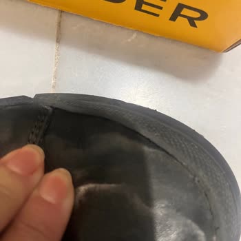 Greyder Botlarımın Yanları Açıldı Ve Yırtık Var