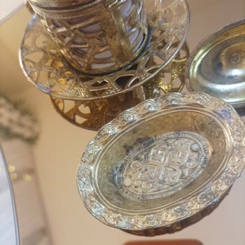 H&N Organizasyon Kiraladığım Sandalyelerden Biri Otobanda Uçmuş