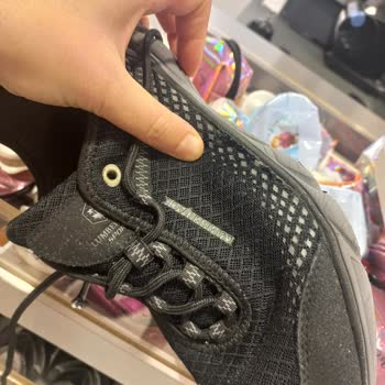 FLO'dan Aldığım Ayakkabının Kalitesizliği Mağdur Ediyor