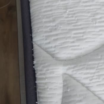 Yeni Alınan Yatakta Tüylenme Sorunu