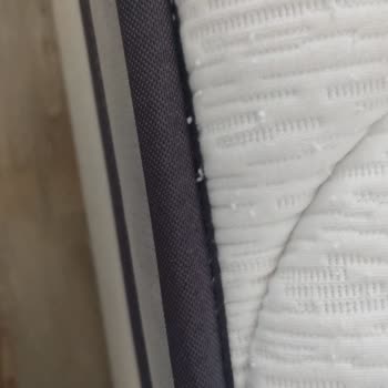 Yeni Alınan Yatakta Tüylenme Sorunu