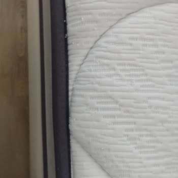 Yeni Alınan Yatakta Tüylenme Sorunu