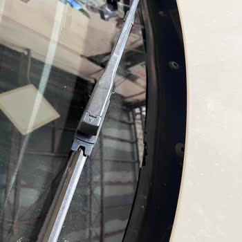 BMW F20 Ön Cam Fitili Sorunu