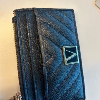 Ünlü Markadan Hayal Kırıklığı: Kalitesiz Ürün Ve Kötü Hizmet