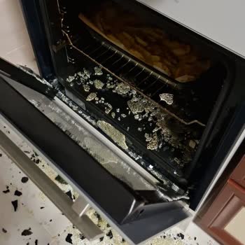 Fırın Camı Patladı, 23 Günlük Servis Çilesi