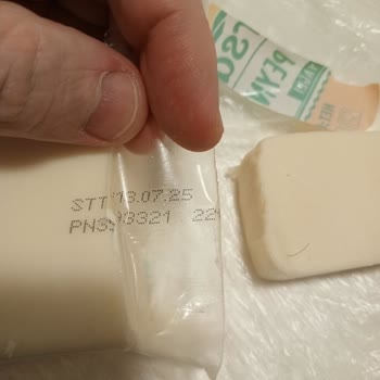 Yörsan Kaşar Peynirinden Kıl Çıktı