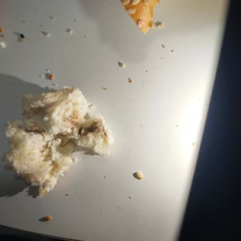 Mis Pide Fırını Hatay Poğaçanın İçinden Yabancı Bir Cisim Çıktı