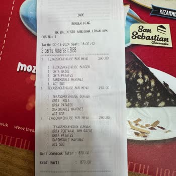 Burger King'de Uzun Bekleme Ve Kaba Davranış