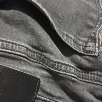 Kaliteli Beklenen Pantolonlar Hızla Yırtılıyor!
