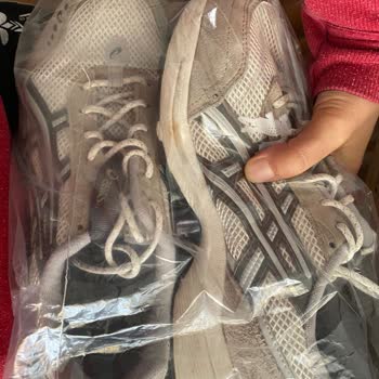 Asics Ayakkabıda Hızlı Deformasyon Ve Tüylenme Sorunu