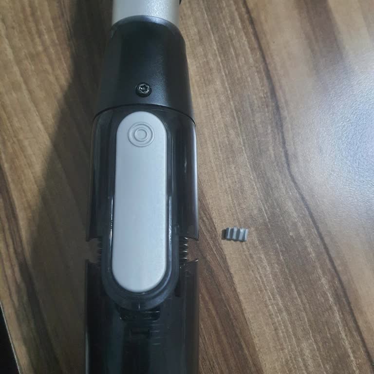 Bosch Şarjlı Süpürge Hayal Kırıklığı: Kırılan Tırnaklar Ve Hava Sızıntısı