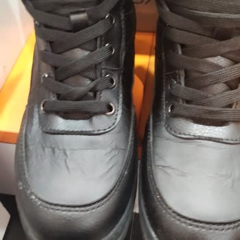 FLO'dan Alınan Botun Kalitesizliği Ve İade Süreci Sorunu