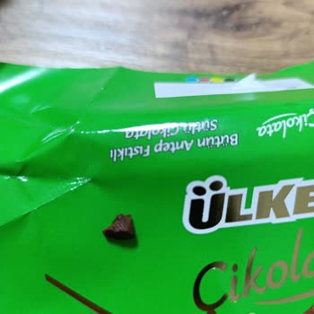 Çikolatadan Çıkan Yabancı Cisim Dişimi Kırdı!