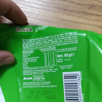 Çikolatadan Çıkan Yabancı Cisim Dişimi Kırdı!