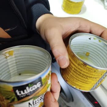 Tukaş Konserve Mısırda Böcek Şoku!