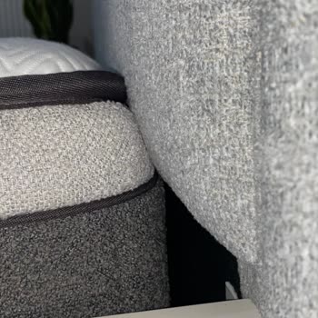 Yatak Başlığı Tasarımı: Kullanım Zorluğu Ve Memnuniyetsizlik