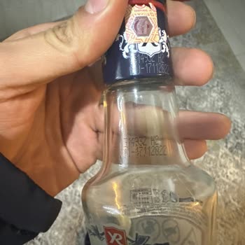 Eski Tarihli Ve Kötü Tatlı Rakı Hayal Kırıklığı