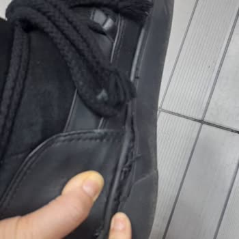 Cool Moon Botlarının Tabanı Yırtıldı: Derimarketten Hayal Kırıklığı