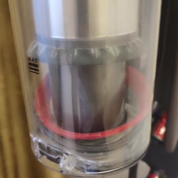 My Dyson V15 Total Clean Dust Seal Broke in 15 Days, Replacement Delayed