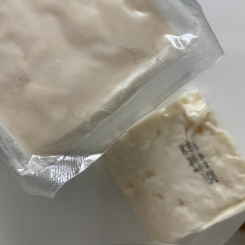 Beyaz Peynirde Kıl Şoku: Güvenilir Marka Hayal Kırıklığı