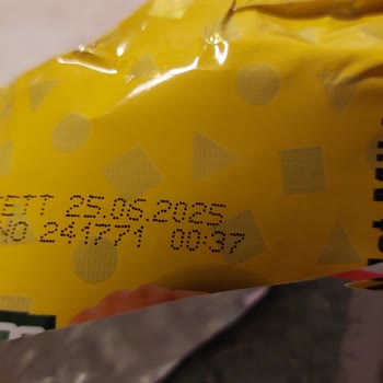 Çikolatalı Bisküvide Canlı Kurt Şoku!