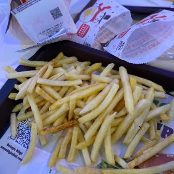 Burger King Gave Me Medium Fries Instead of Bucket Size, Ignored My Complaint